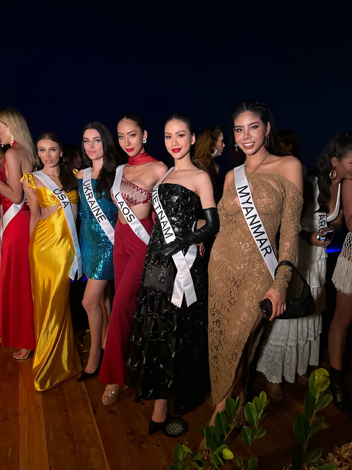 Bùi Quỳnh Hoa tiết lộ tình trạng thật sự của dàn thí sinh khi CEO Miss Universe tuyến bố phá sản - Hình 2