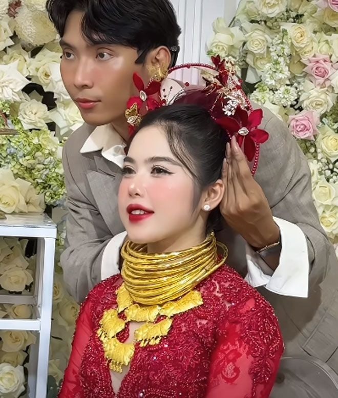 Long An bride is disgusted because she received a wedding gift of 25 gold bars and 16 red books, and anyone who hears the reason will be surprised - Photo 1