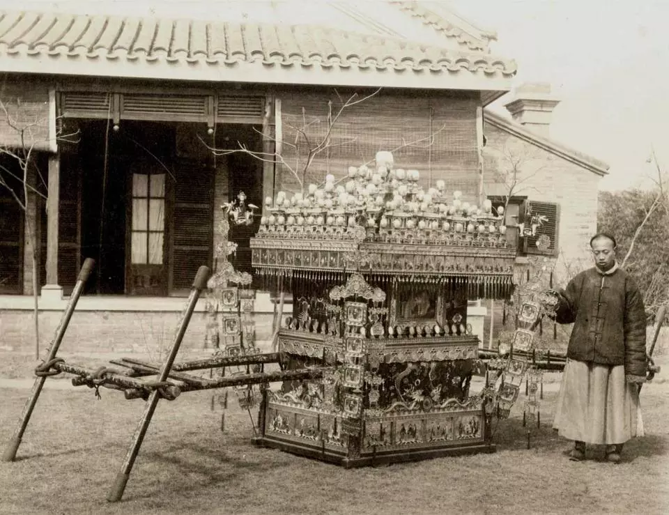 Wedding of the Emperor of China: 1001 cumbersome procedures, if you want to get married, you have to ask someone to help you with this - Photo 3