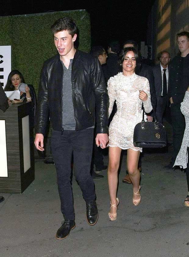 Shawn Mendes hóa phi công hẹn hò đàn chị hơn 12 tuổi, netizen đỏ mặt nhìn chằm chằm vào 1 thứ - Hình 7