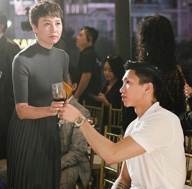 Doan Van Hau revealed secretly taken photos with his mother-in-law, netizens caught a detail suspected of living in Doan Hai Mys family - Photo 4