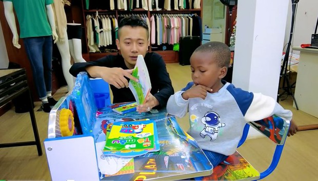 Lôi Con bất ngờ bị Quang Linh Vlogs cấm túc, khóc hết nước mắt vẫn không được chú tha - Hình 5