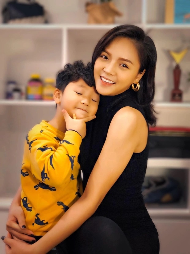 My Wolf Thu Quynh announces the gender of her second child, revealing a coincidence with her first son - Photo 3