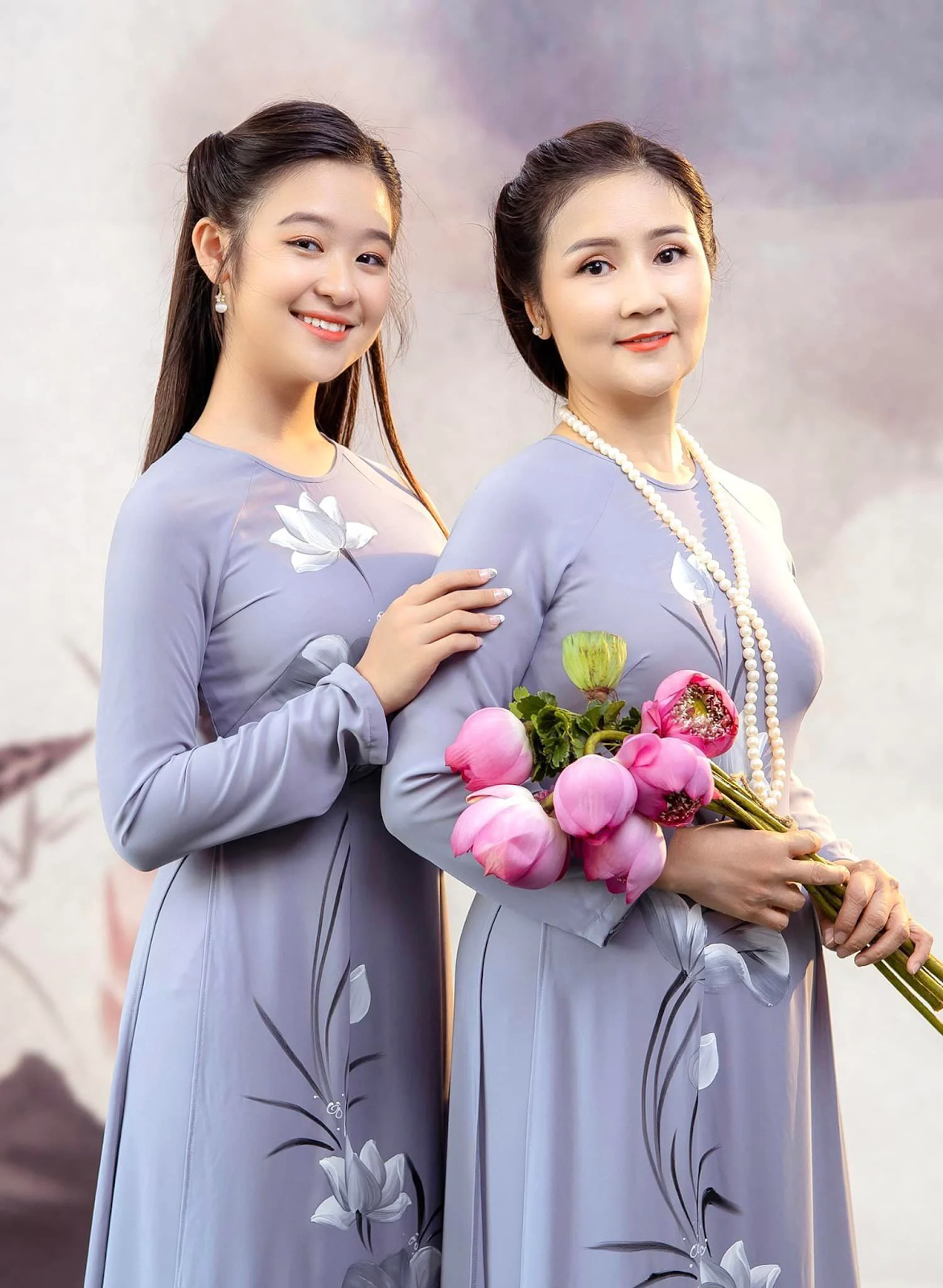 Youtuber Tho Nguyen acted strangely in front of the noise, child beauty queen Bao Ngoc happily met with fans to heal herself - Photo 5