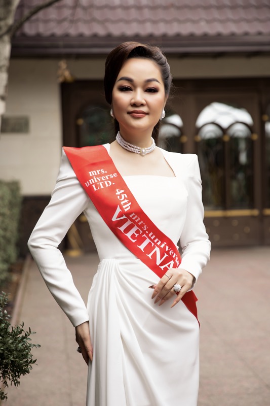 Miss Thanh Nga shines with the contestants of Mrs Universe 2023 - Photo 4