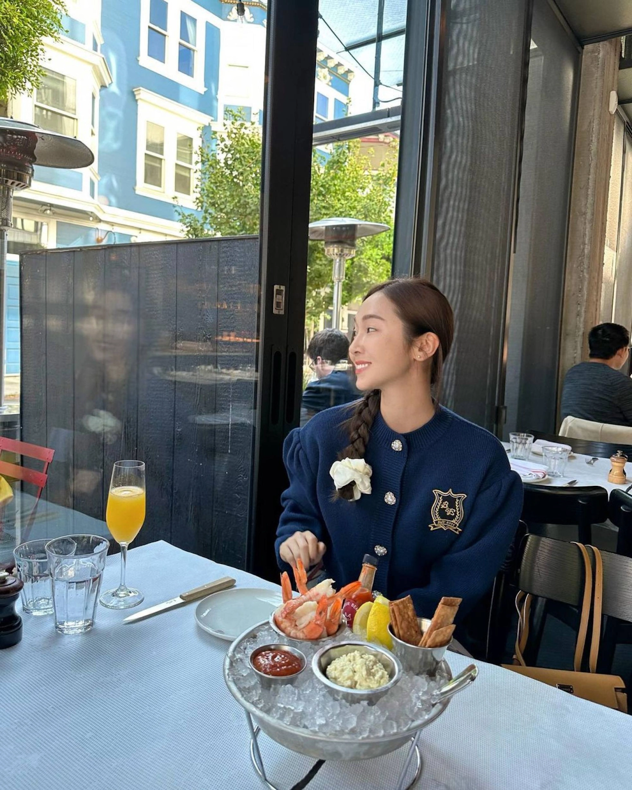 Jennie có nguy cơ mất ngôi nữ hoàng thời trang, Jisoo - Rosé gặp biến đầu năm, Lisa là may mắn nhất - Hình 3