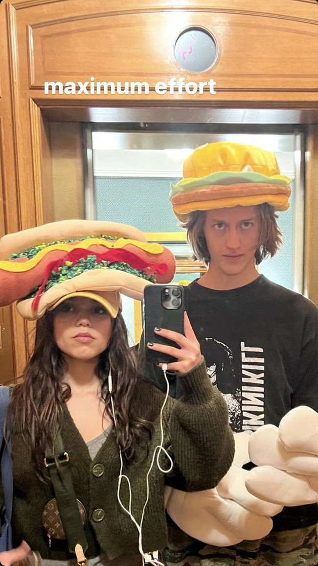 Percy Hynes White bị cắt vai Wednesday 2 vì quấy rối Jenna Ortega: Yêu cầu do chính chị Tư đưa ra? - Hình 4
