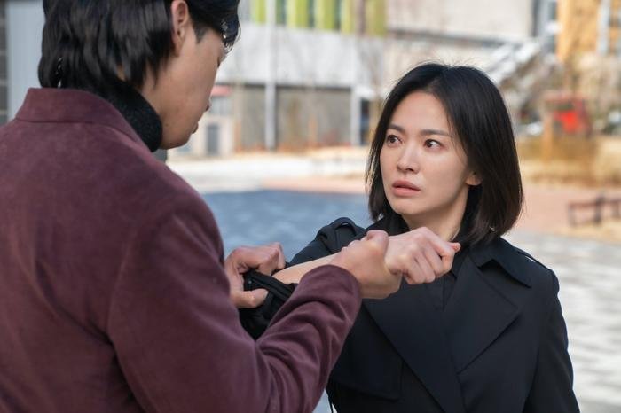 Song Hye Kyo lộ tình trạng gây xót xa khi Song Joong Ki tái hôn, lộ rõ phân biệt đối xử vợ mới - cũ - Hình 1