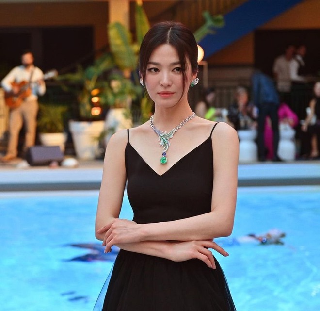 Song Hye Kyo lộ tình trạng gây xót xa khi Song Joong Ki tái hôn, lộ rõ phân biệt đối xử vợ mới - cũ - Hình 12