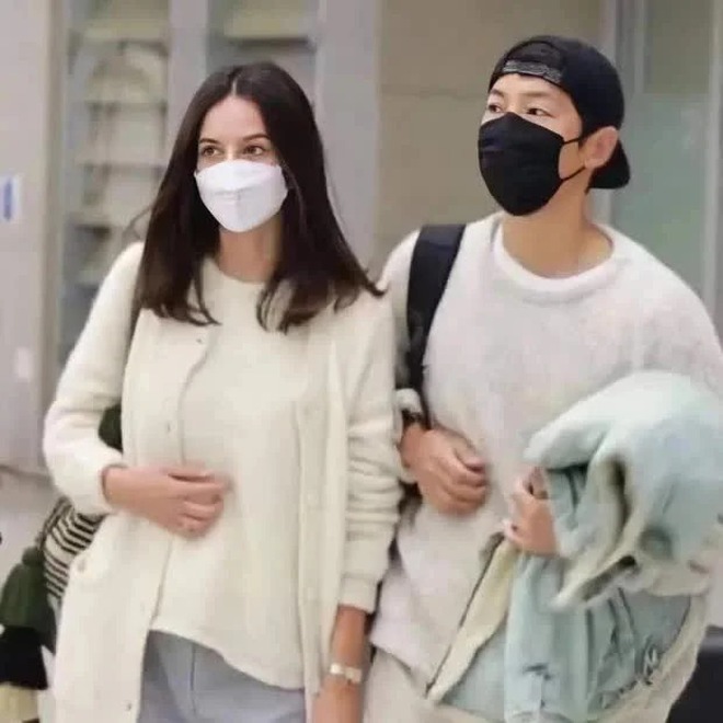 Song Hye Kyo lộ tình trạng gây xót xa khi Song Joong Ki tái hôn, lộ rõ phân biệt đối xử vợ mới - cũ - Hình 11