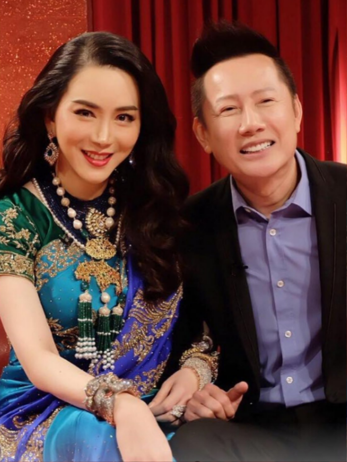 CEO Miss Universe hám lợi đuổi thẳng thêm 2 quốc gia, vui vẻ bắt tay Mr. Nawat gây chấn động? - Hình 7