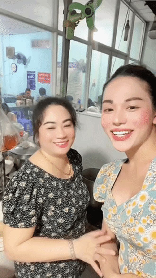 Miss International Transgender openly changed, "war chickens" Quynh Hoa team returned to their hometown to sell noodle soup - Photo 11