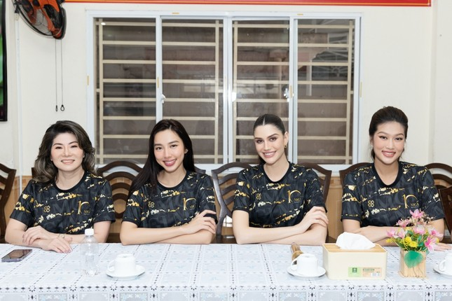 Đương kim Miss Grand thay đổi 180 độ khi đến VN, mami Teresa của Thùy Tiên tỏ rõ thái độ? - Hình 1