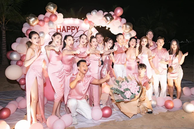 Hội bạn thân Ngọc Trinh và loạt quy tắc khắt khe: Phí nhập 1 tỷ, cấm giật bồ dù đều bị phốt tiểu tam - Hình 1