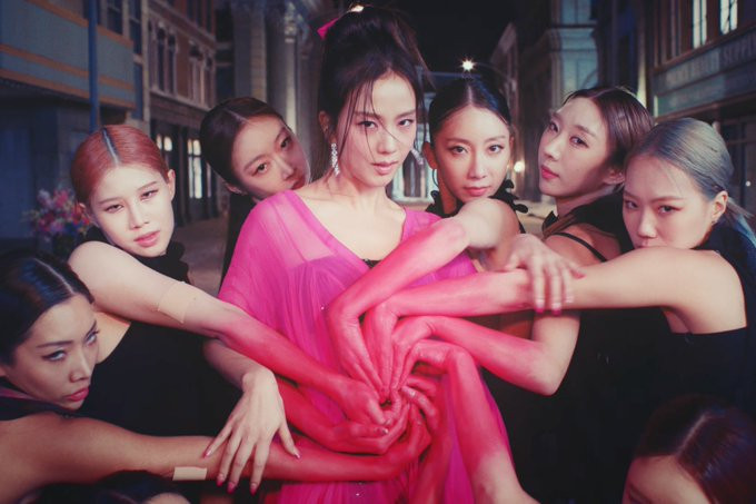 Jisoo debut solo thảm họa giúp Rosé hưởng lợi, BLACKPINK bị chính quê nhà chơi xấu? - Hình 4