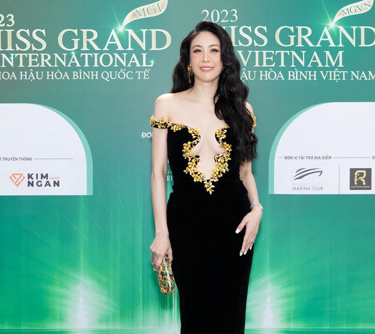 Miss Grand Thailand 2023 gây choáng váng với thí sinh người ngoài hành tinh, nhà Sen Vàng vỗ mặt - Hình 10