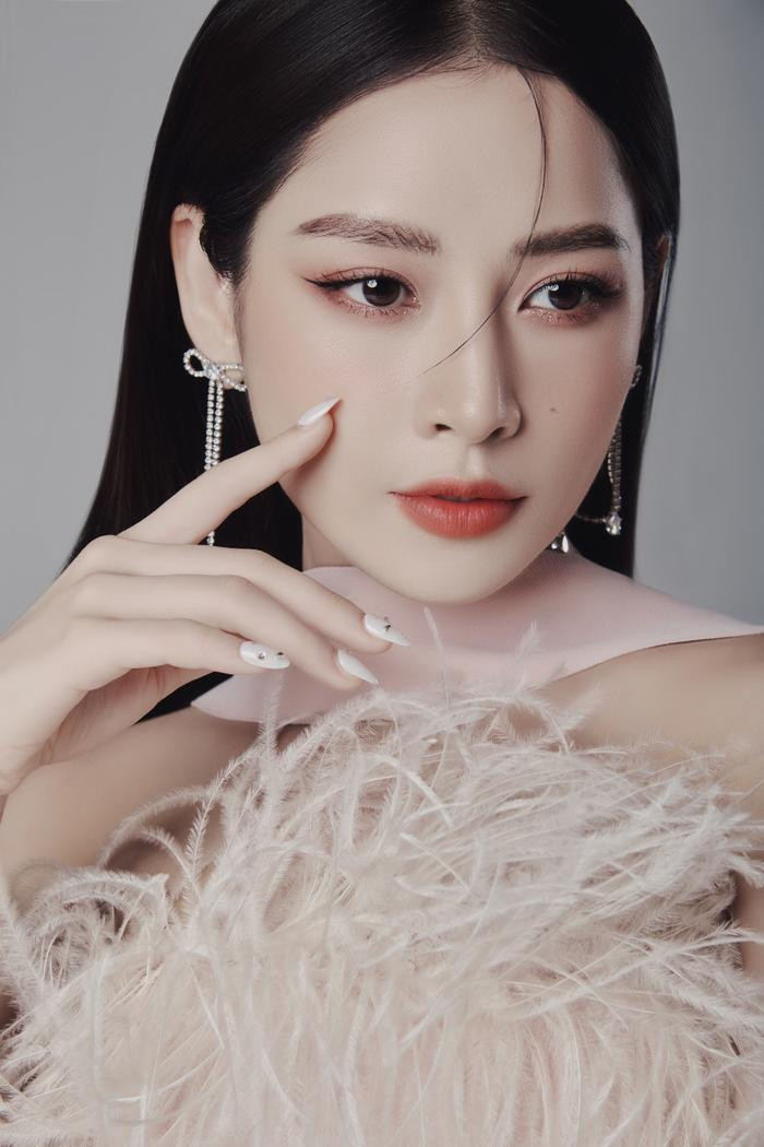 Chi Pu chính thức tung loạt ảnh khoe visual hút hồn tại Đạp Gió 2023, sẵn tiện vỗ mặt antifan - Hình 5