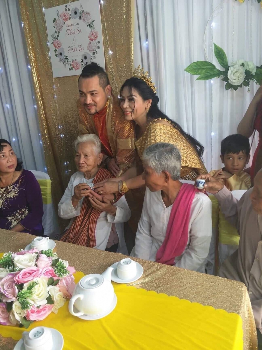 Thạch Sớt: Học trò khiến Đàm Vĩnh Hưng bị gọi đòi nợ, xuất gia sau 1 năm ly hôn vợ Hoa hậu - Hình 5