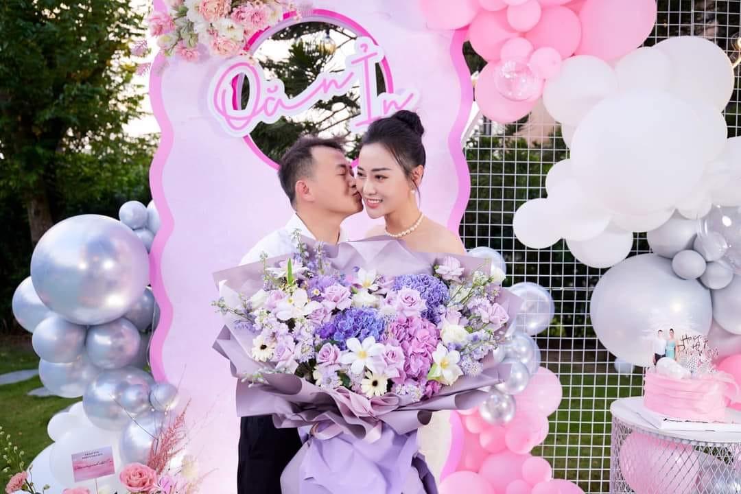 Phương Oanh và Shark Bình chính thức đăng ký kết hôn, dân mạng nghi cưới chạy bầu - Hình 5