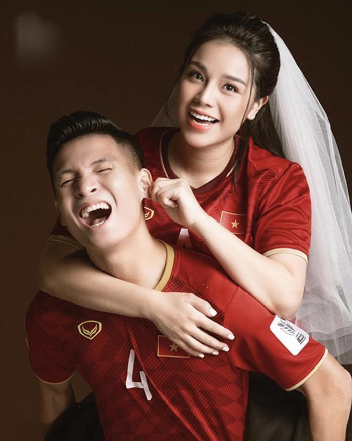 Bui Tien Dung and his wife Khanh Linh were exposed to the past few people know: So the love from the hospital! - Photo 3