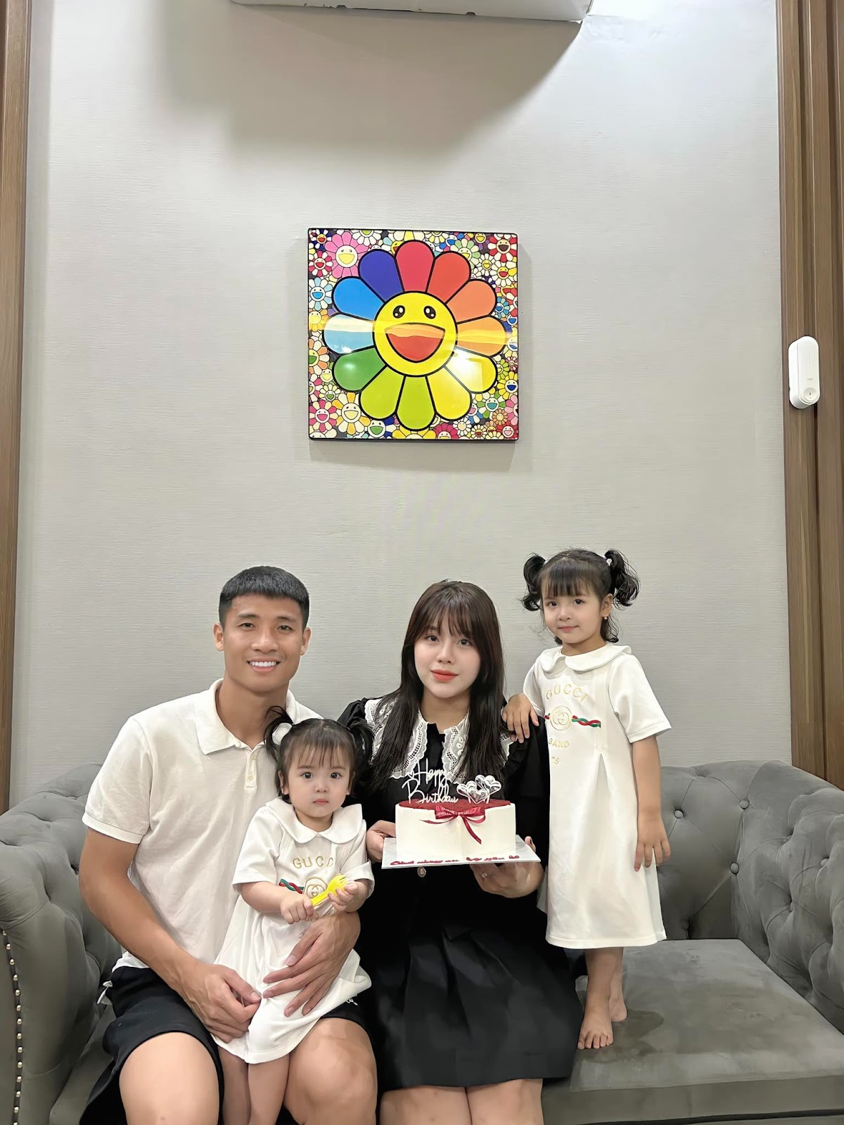 Bui Tien Dung and his wife Khanh Linh were exposed to the past few people know: So the love from the hospital! - Photo 4