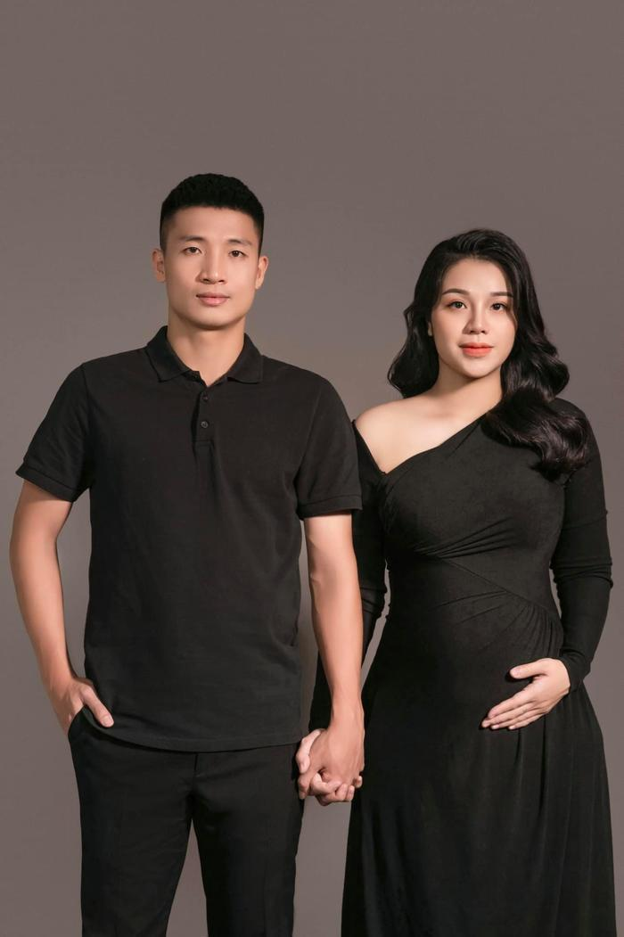 Bùi Tiến Dũng xuất hiện cùng vợ con với vết thương trên đầu, mẹ vợ bỗng ẩn ý cực gắt? - Hình 6