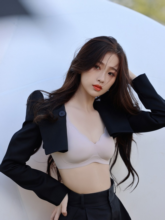 Ngu Thư Hân lộ bằng chứng hẹn hò tài tử 1 đời vợ, Vương Hạc Đệ chính thức thất tình? - Hình 7