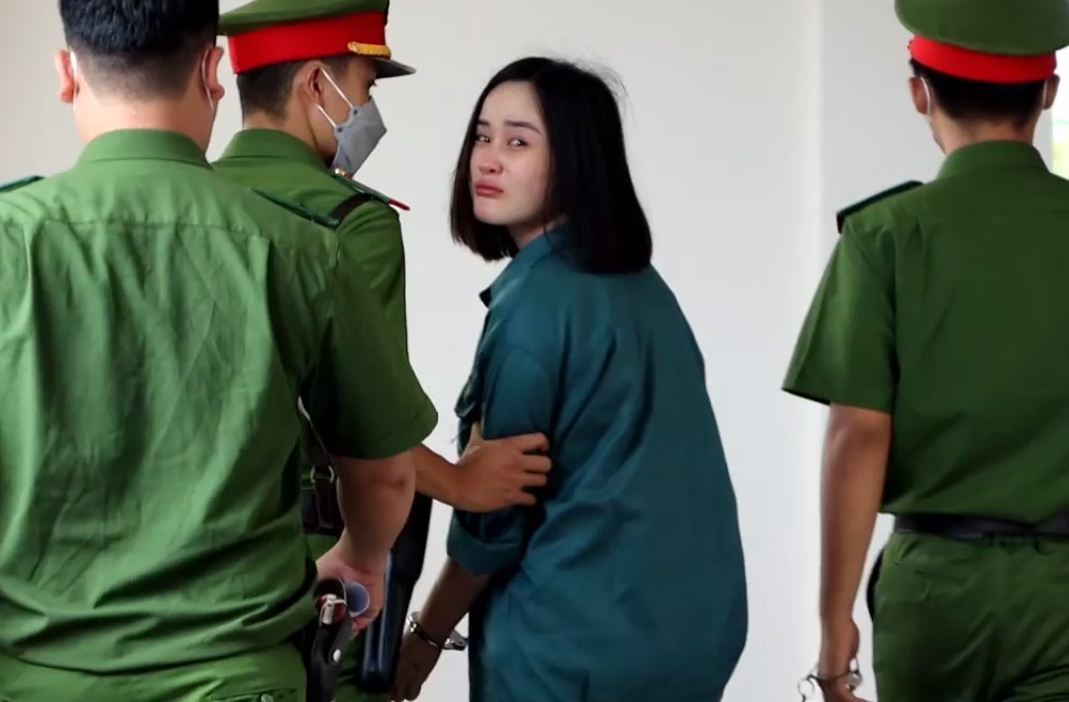 Anna Bắc Giang làm hành động gây sốc giữa tòa với ân nhân, bật khóc lĩnh án 11 năm tù - Hình 6