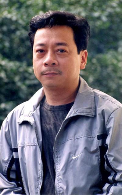 NSND Hoàng Dũng: Ông bố quốc dân của nhiều thế hệ diễn viên, dành nửa đời người cho màn ảnh Việt - Hình 1