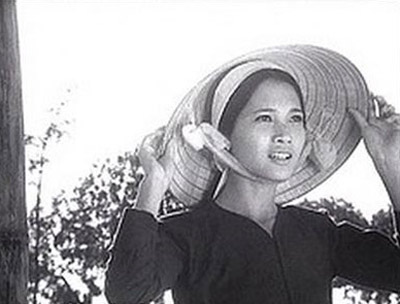 NSƯT Lê Vân: Biểu tượng nhan sắc của Mỹ nữ Hà Thành xưa, 2 lần gãy gánh, ấm êm ở t.uổi xế chiều - Hình 3