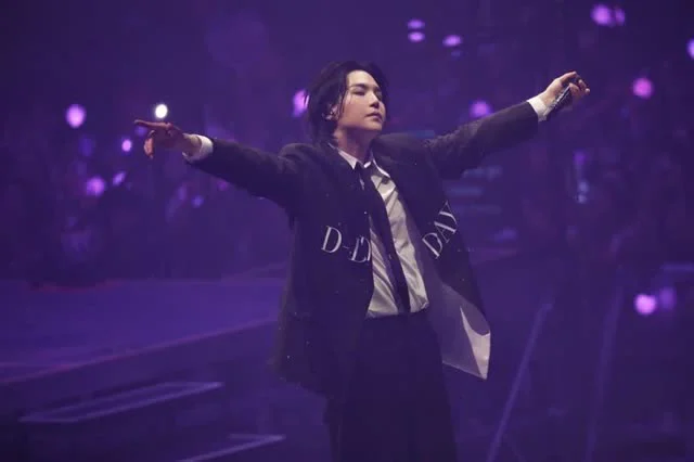 Cộng đồng mạng dậy sóng khi nhóm fan BTS la hét gây hỗn loạn khiến 7 người bị thương - Hình 3