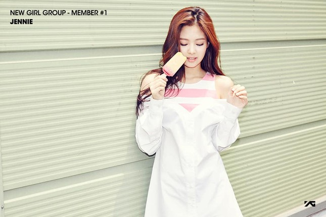 Jisoo - Rosé returned to Korea still remembers Vietnam, posted photos taken at Hanoi concert to celebrate Blackpinks 7th anniversary of their debut - Photo 7