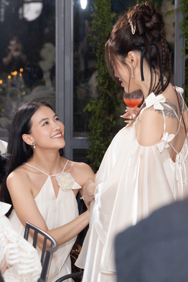 Lucie Nguyễn tổ chức tiệc với Tuấn Dương trước khi lâm bồn, dàn khách mời làm 1 việc gây choáng - Hình 3