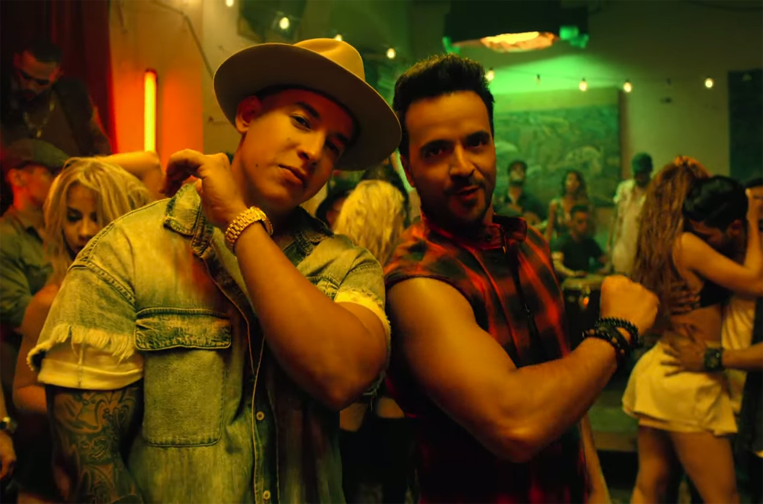 Luis Fonsi: chủ nhân siêu hit Despacito, hơn 8,2 tỷ lượt xem, lao đao lấy lại vị thế nhưng bất thành - Hình 2