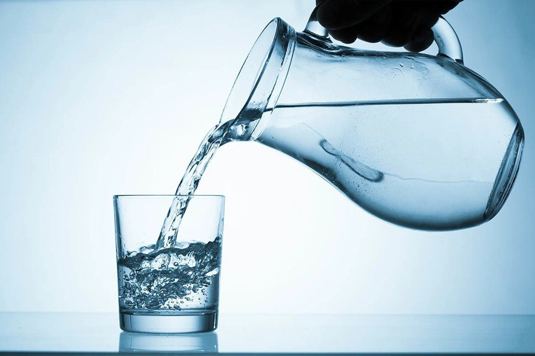 Woman dies of water poisoning, doctor warns: Drinking water continuously is extremely dangerous - Photo 4