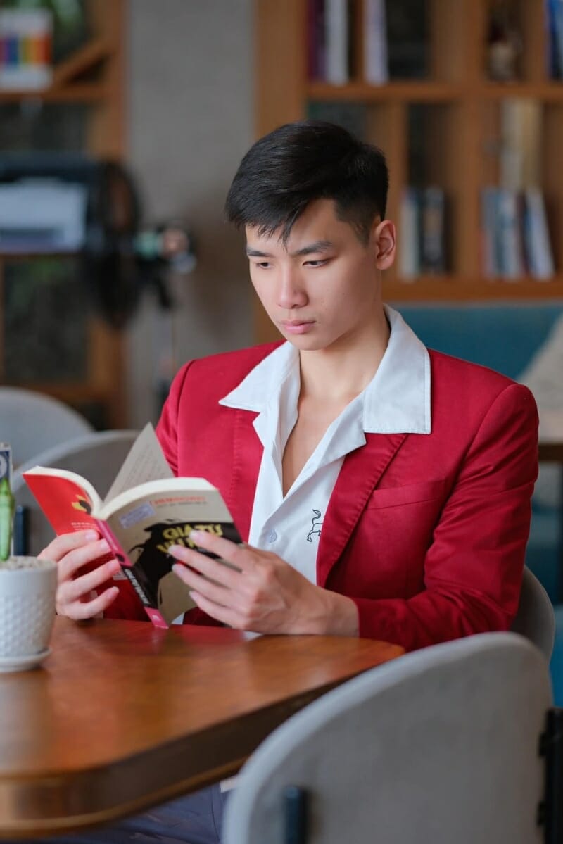 VĐV Kim Sơn bị vạch trần lươn lẹo, hắt nước bẩn, đổ lỗi cho NTK bảo mang trà sữa lên catwalk? - Hình 6