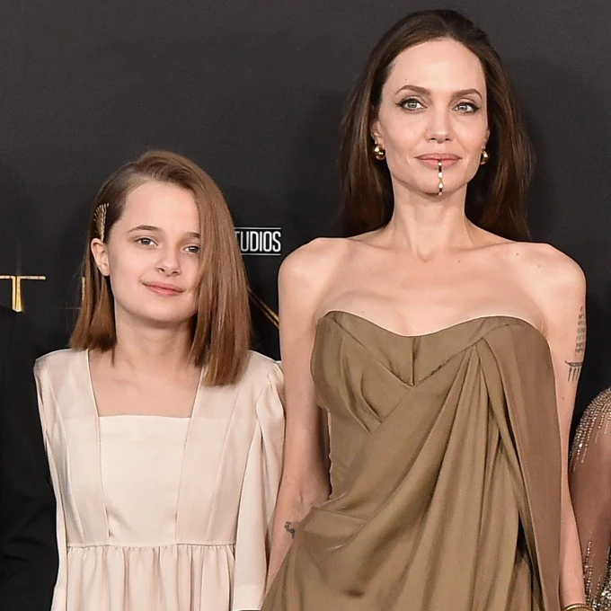 Con gái cạo đầu của Angelina Jolie trổ tài vũ đạo, CĐM tá hỏa vì 1 chi tiết liên quan Brad Pitt - Hình 7