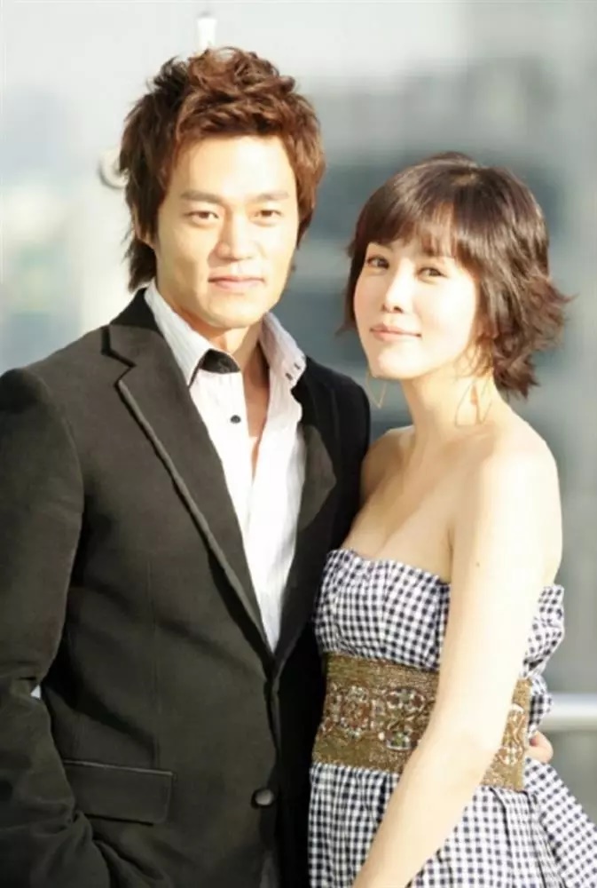 Lee Seo Jin: Thiếu gia hàng thật, giá thật của Kbiz, gia thế hiển hách, lẻ bóng vì áp lực gia tộc - Hình 6