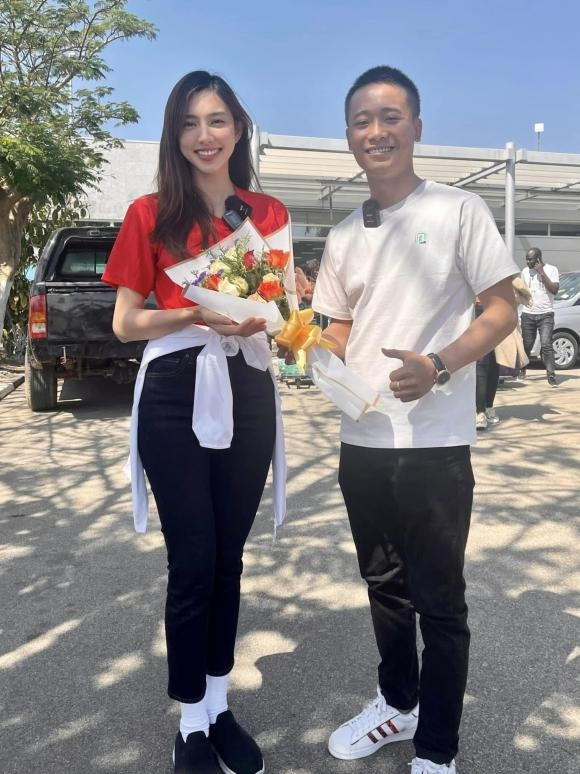 Mẹ Thùy Tiên nổi giận, muốn rạch ròi với mẹ Quang Linh Vlog, phen này hết thông gia rồi? - Hình 1