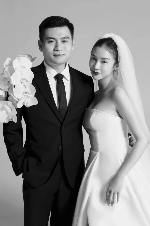 Salim: Hotgirl đình đám Hà Thành, lấy chồng thiếu gia, mẹ bé Pam mặt vuông triệu like trên MXH - Hình 8