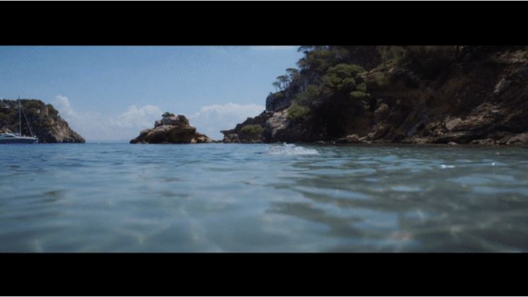 V (BTS) check-in cùng nơi với Jennie trong teaser MV mới, dành tặng album solo cho bạn gái tin đồn? - Hình 1