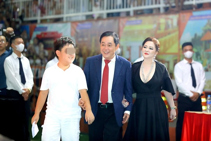 Bà Phương Hằng lộ ảnh giấu kín nhiều năm, lý do ông Dũng Lò Vôi mê mệt là đây! - Hình 2