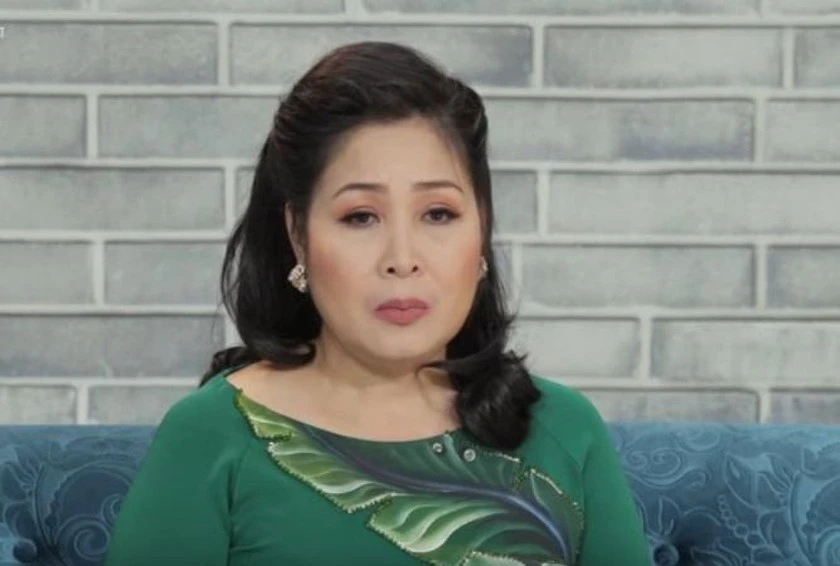 Hồng Vân khoe được đeo kim cương trị giá chục căn nhà, gợi nhớ bà Phương Hằng - Hình 6