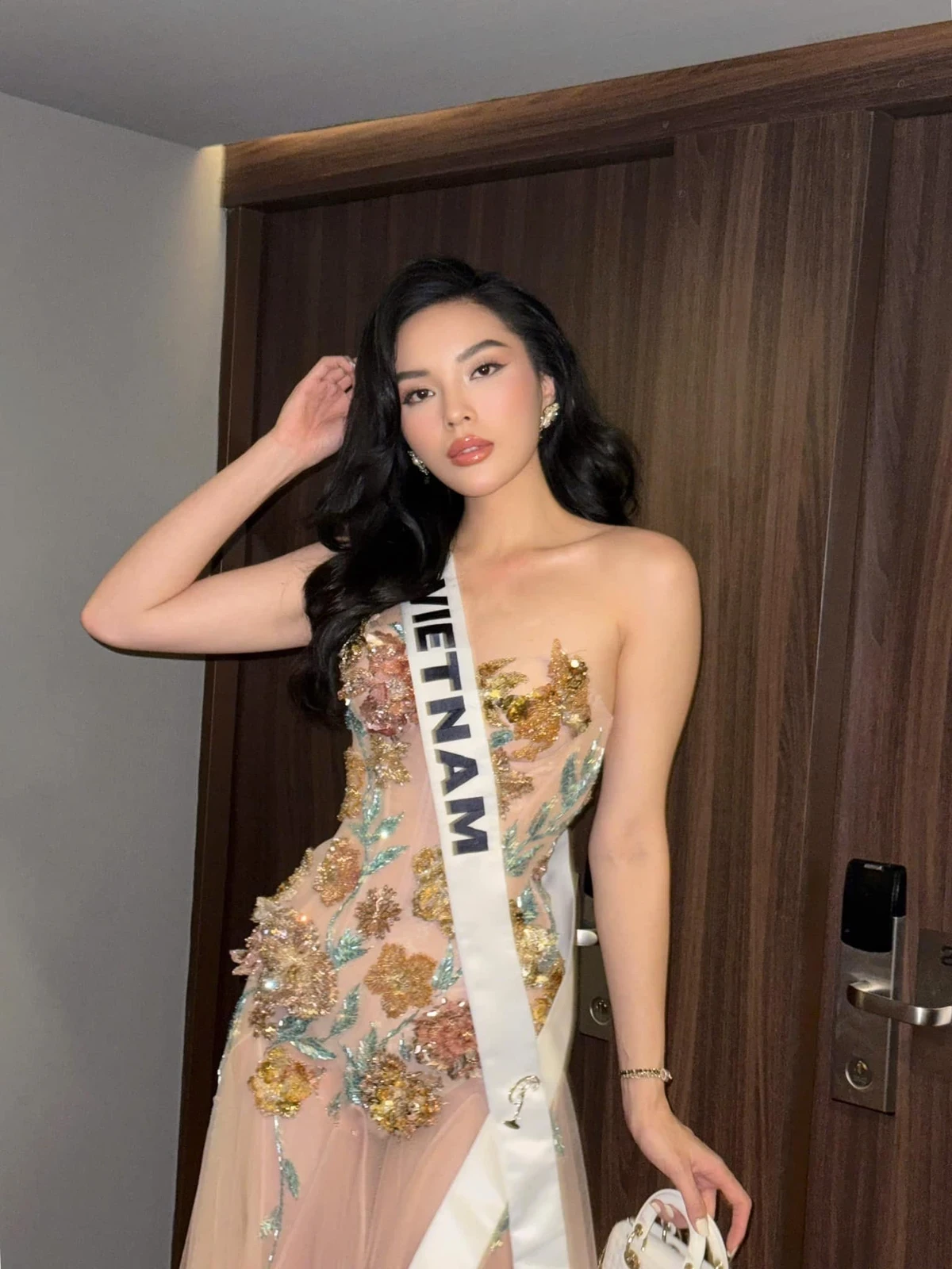Miss Universe 2024: Ky Duyen swallows the mic before the semi-finals, fans are so happy - Photo 2