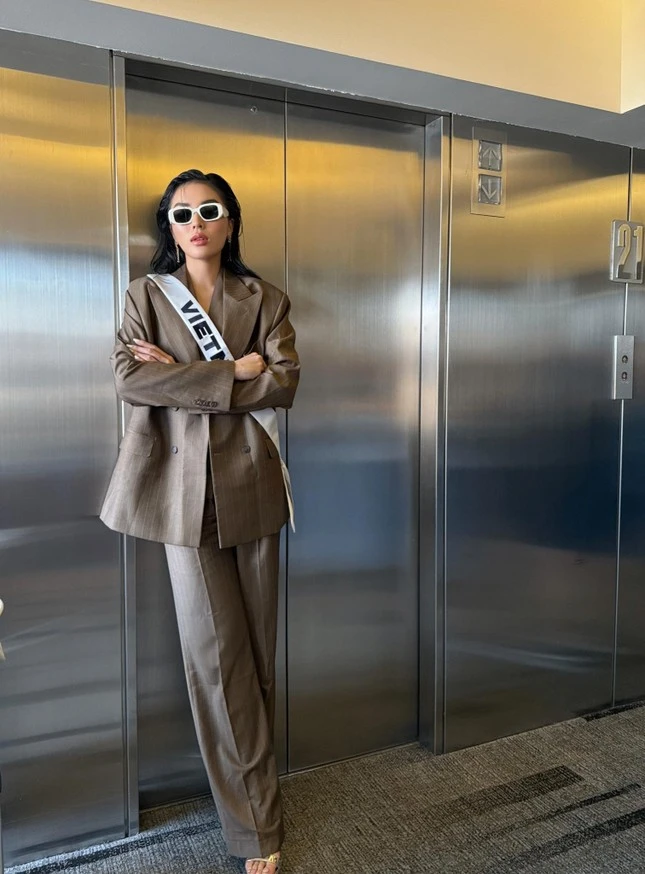 Miss Universe 2024: Ky Duyen swallows the mic before the semi-finals, fans are so happy - Photo 4