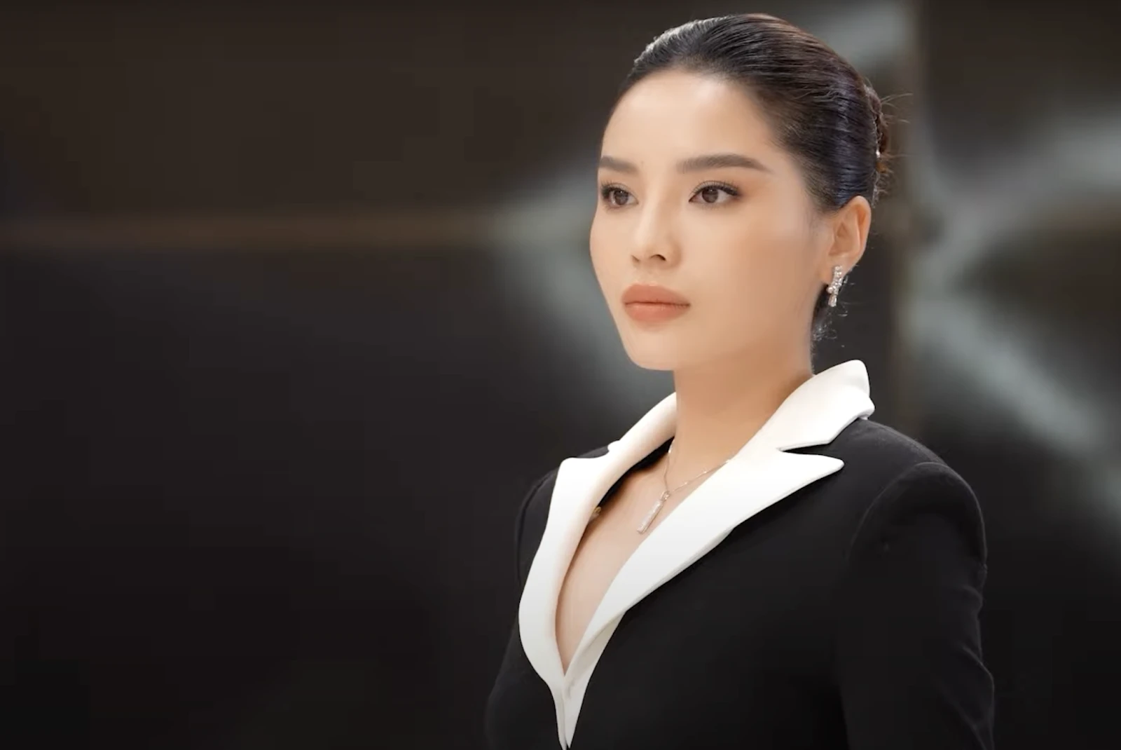 Miss Universe 2024: Ky Duyen swallows the mic before the semi-finals, fans are so happy - Photo 1