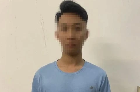 Vụ nam sinh lớp 8 bị tác động ra đi: ảnh gia đình dang dở gây xúc động! - Hình 5