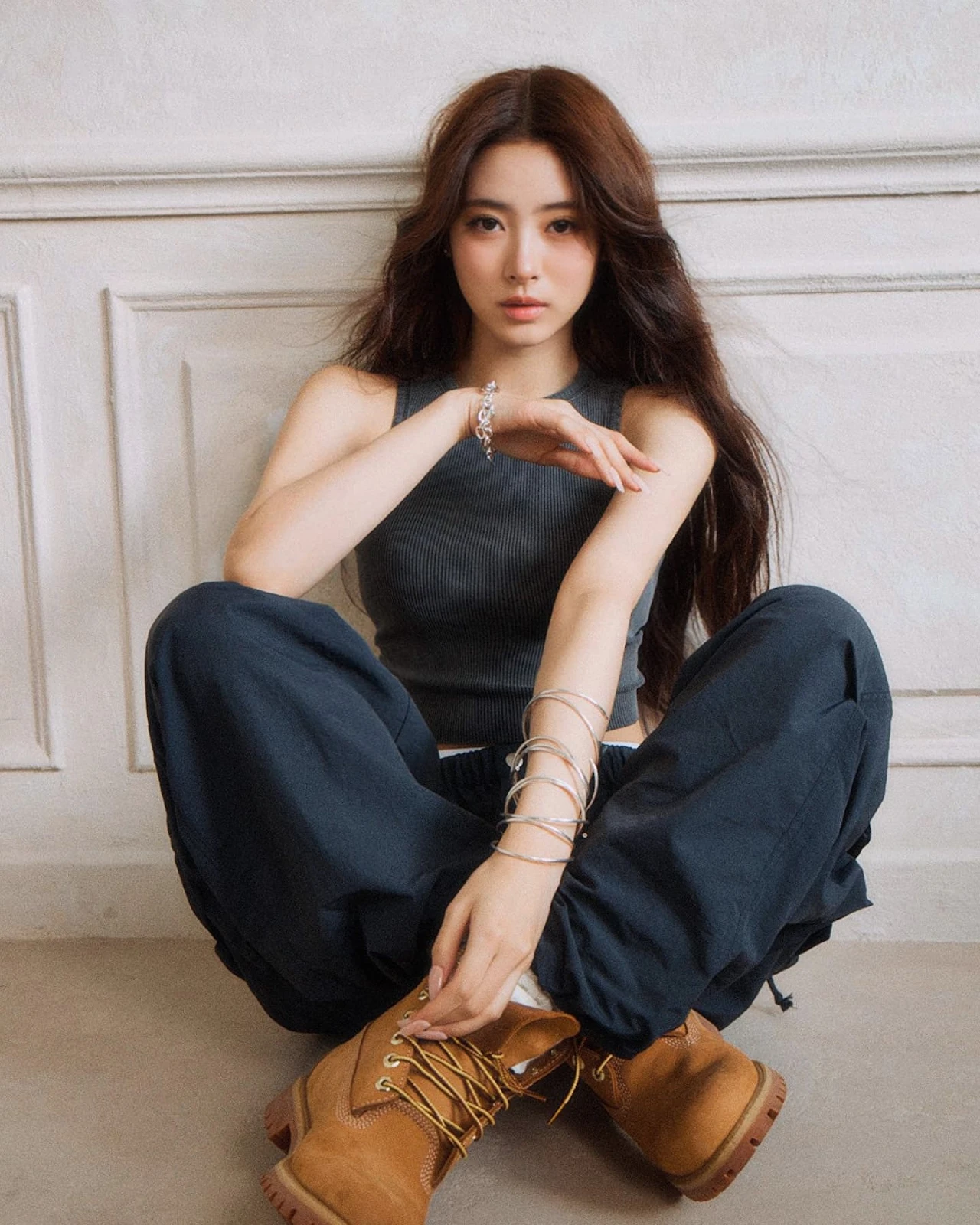 Anna (MEOVV) leaked 17s video, divine side angle causes fever, netizens call Song Hye Kyo - Photo 1