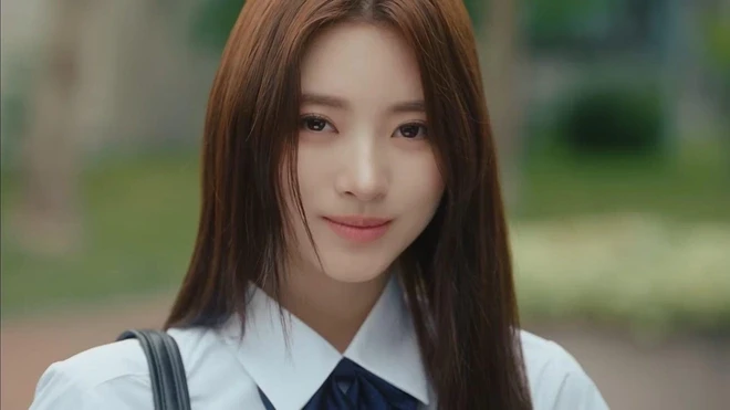Anna (MEOVV) leaked 17s video, divine side angle causes fever, netizens call Song Hye Kyo - Photo 7