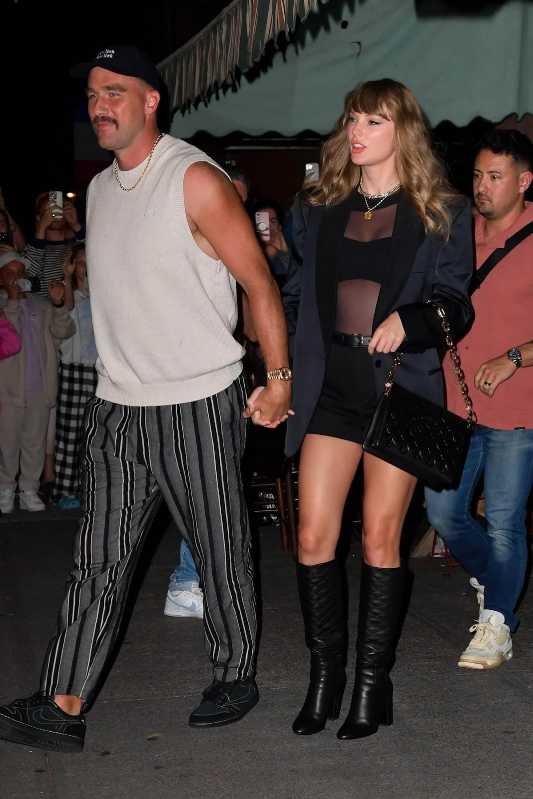 Selena Gomez chốt cưới, Taylor Swift liền hứa hẹn 1 điều, bất chấp sĩ diện - Hình 4